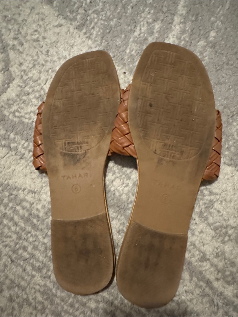 Tahari slip on brown weave sandals - Picture 3 of 6